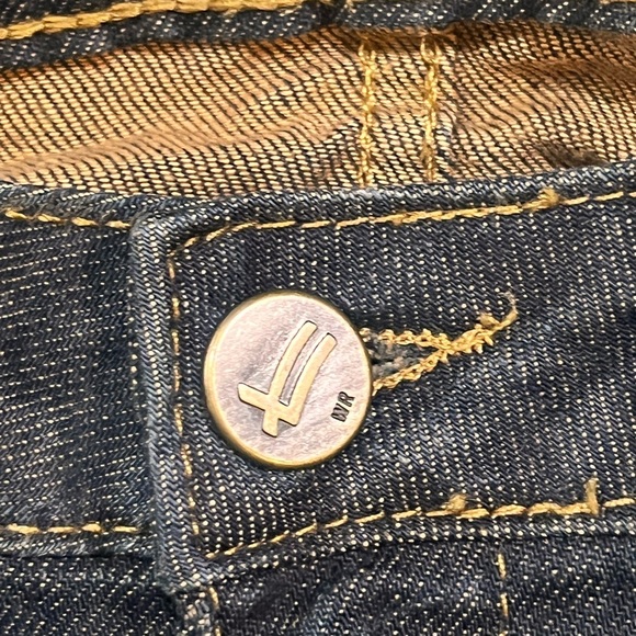 FINAL PRICE DROP William Rast Straight Leg Bootcut Jeans - Picture 4 of 11
